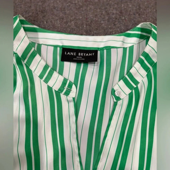 Lane Bryant Size 18/20 Relaxed Satin Collar Blouse. Green and White Stripes. - Picture 5 of 7